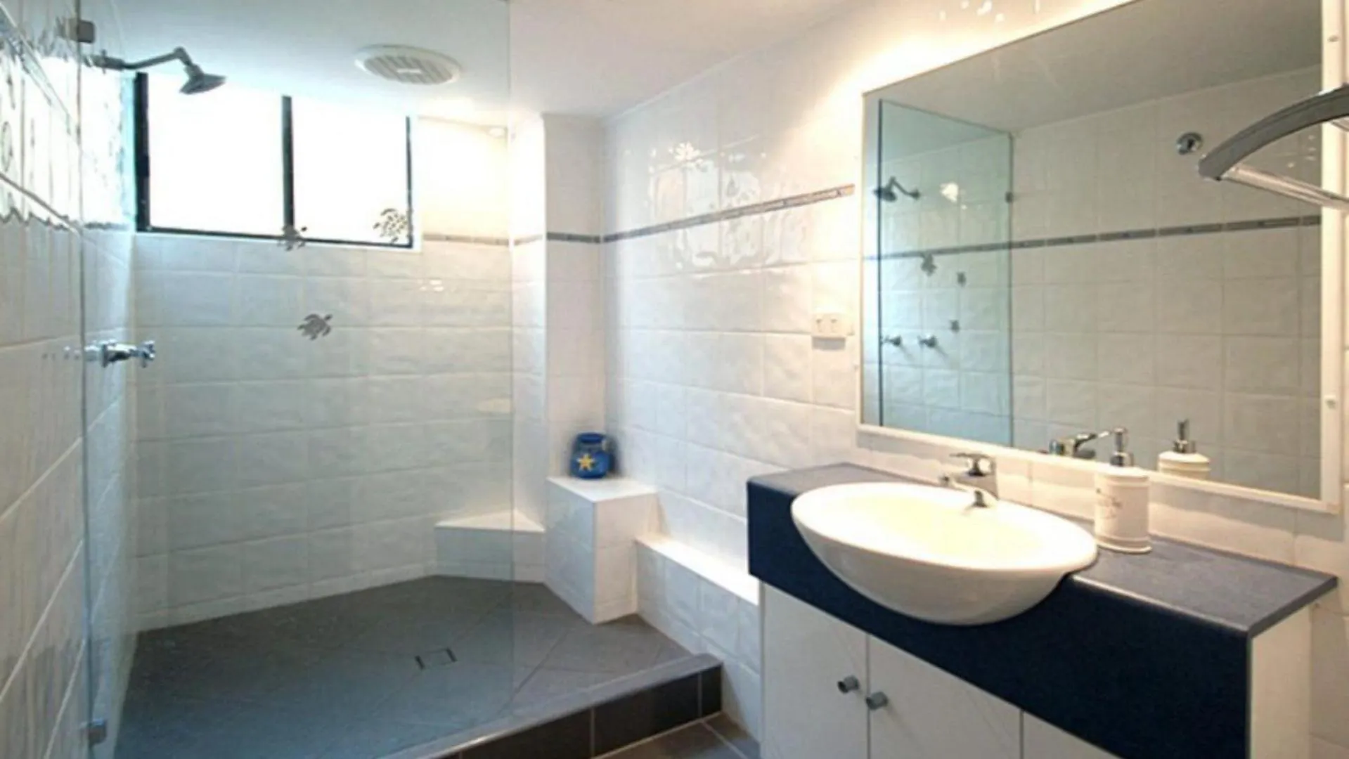 Esplanade View Unit 3 Wollombi Apartment Caloundra